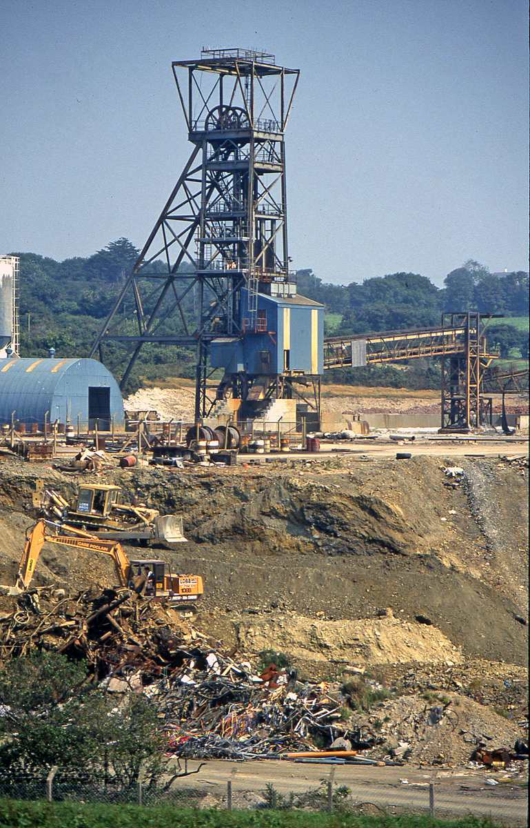Salvage work at Wheal Jane Aug 1991